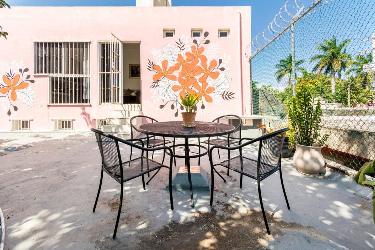 Carlota Guest House Косумел Екстериор снимка